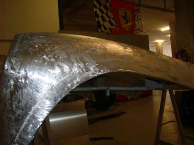 Aston Martin DB4 Motorhauben-Restauration